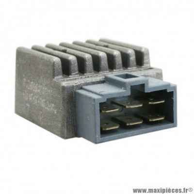 Régulateur de tension pour mécaboite derbi 50 senda (12v - connecteur gris 6 fiches - charge de batterie renforcée - type origine) -guilera- * Sélection !