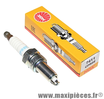 Bougie d'allumage NGK CPR8E (7411) pour scooter Aprilia, Gilera, Peugeot, Piaggio (injection 50cc), moto, quad (artic cat)