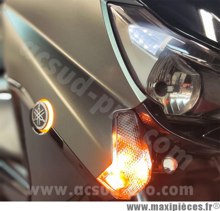 Paire de logos LED Ø50 mm RB MAX – Feux de jour + Clignotants – Compatibles Yamaha 530/560, Tracer, MT, Ténéré, XMAX, NMAX
